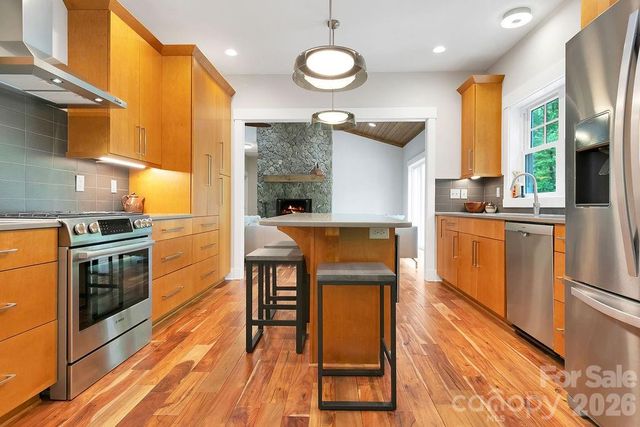 131 Bear Trace Road, Brevard, NC 28712