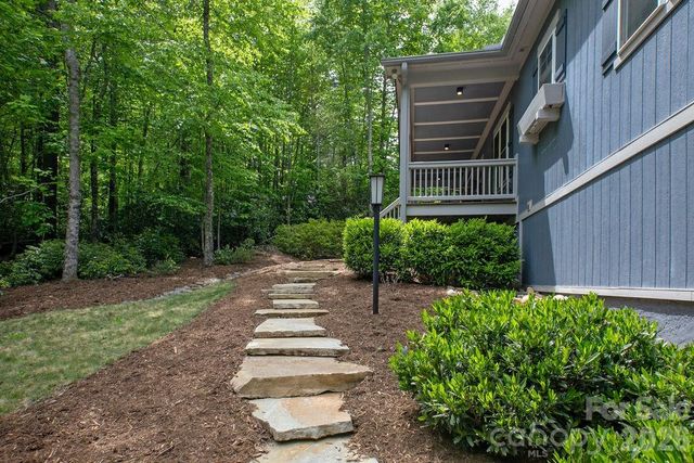 131 Bear Trace Road, Brevard, NC 28712