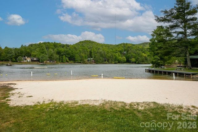 131 Bear Trace Road, Brevard, NC 28712