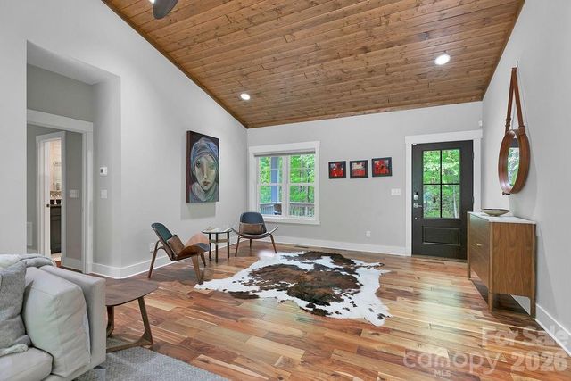 131 Bear Trace Road, Brevard, NC 28712