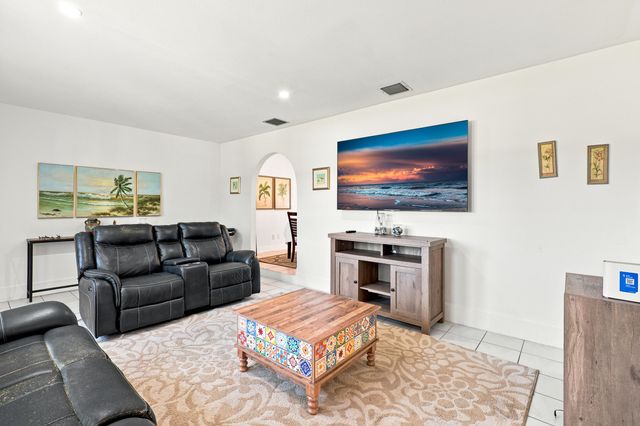 502 NW Kilpatrick Avenue, Port St. Lucie, Port St Lucie, FL 34983