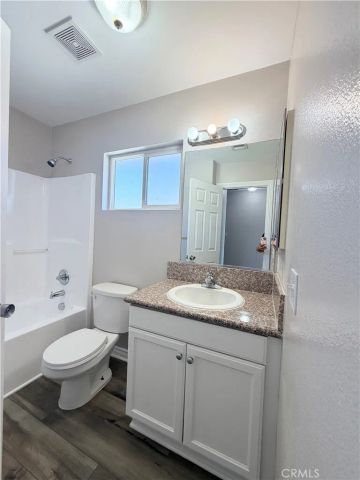 215 N Spruce Avenue, Rialto, CA 92376