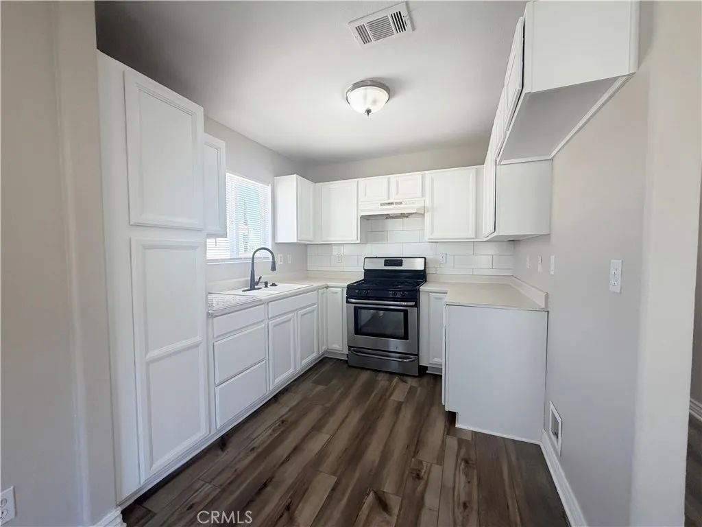 215 N Spruce Avenue, Rialto, CA 92376