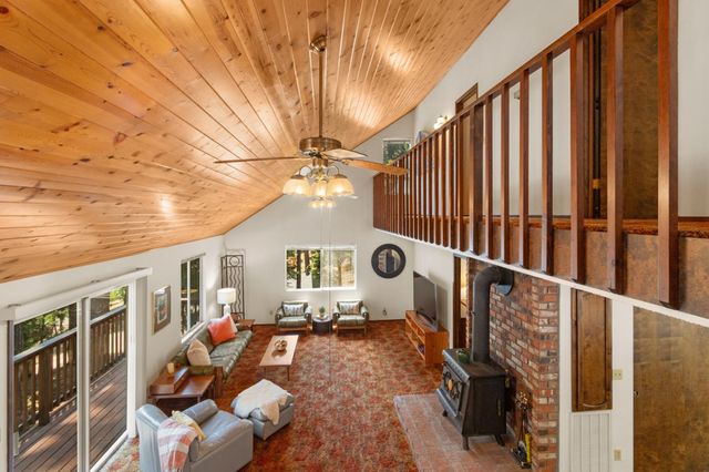 6121 Salmon Way, Pollock Pines, CA 95726