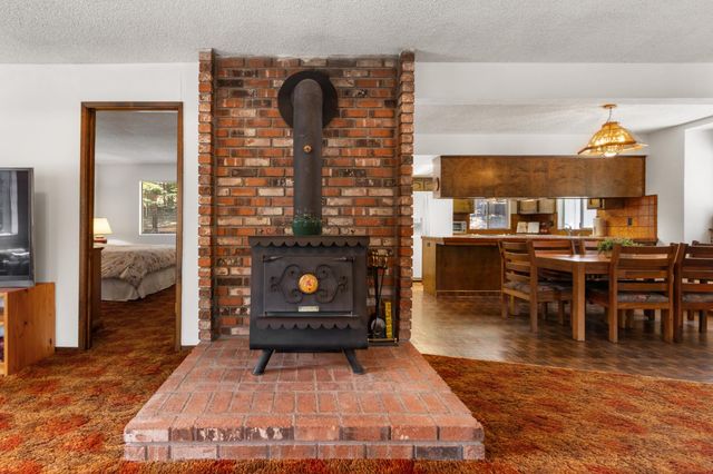 6121 Salmon Way, Pollock Pines, CA 95726