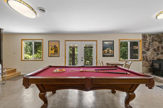 6121 Salmon Way, Pollock Pines, CA 95726