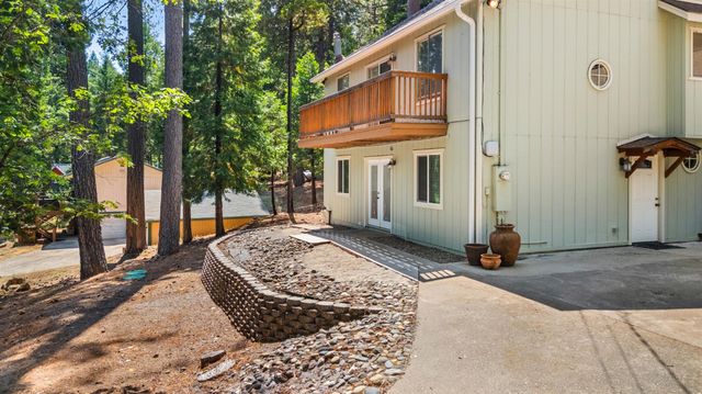 6121 Salmon Way, Pollock Pines, CA 95726