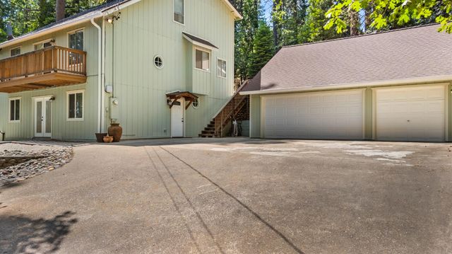 6121 Salmon Way, Pollock Pines, CA 95726