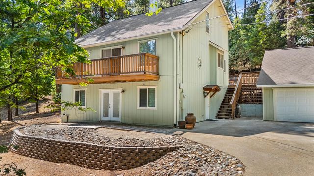 6121 Salmon Way, Pollock Pines, CA 95726