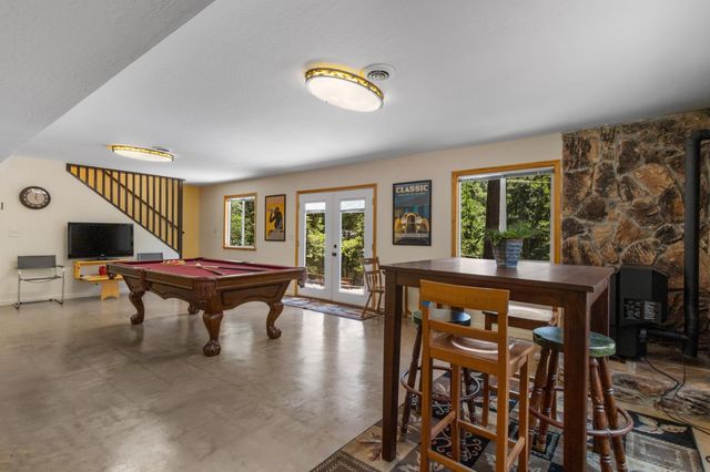 6121 Salmon Way, Pollock Pines, CA 95726