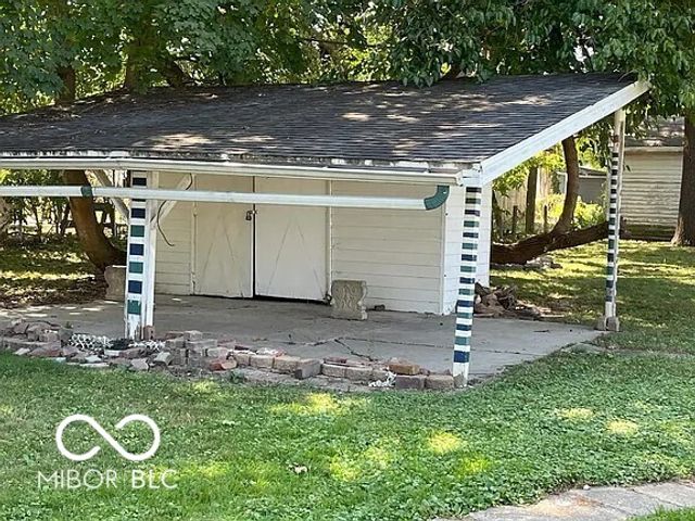 1303 E Castle Avenue, Indianapolis, IN 46227