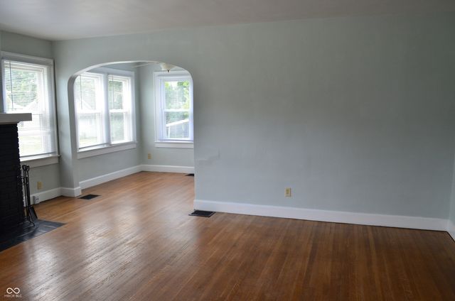 1303 E Castle Avenue, Indianapolis, IN 46227