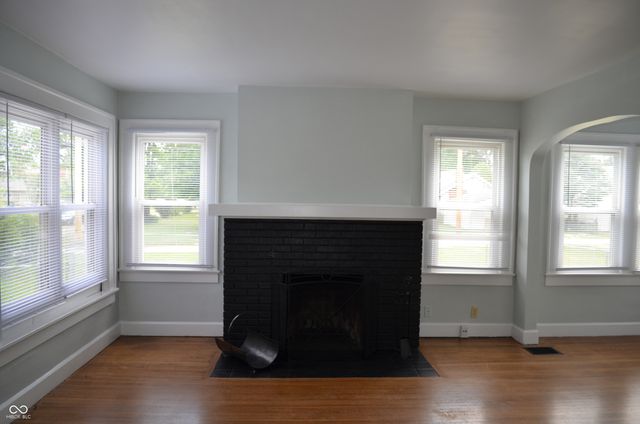 1303 E Castle Avenue, Indianapolis, IN 46227