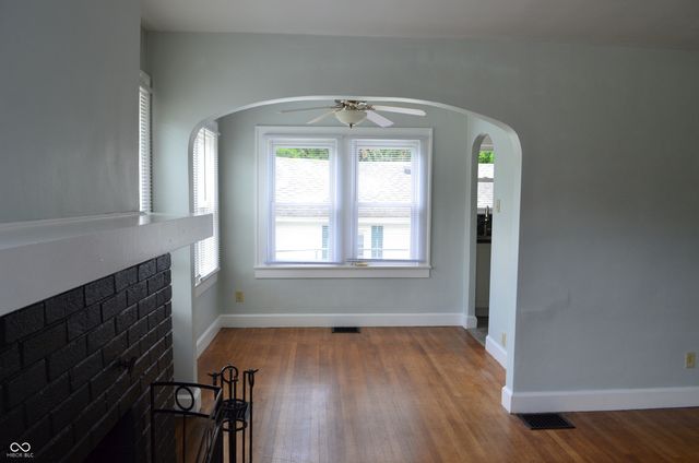 1303 E Castle Avenue, Indianapolis, IN 46227
