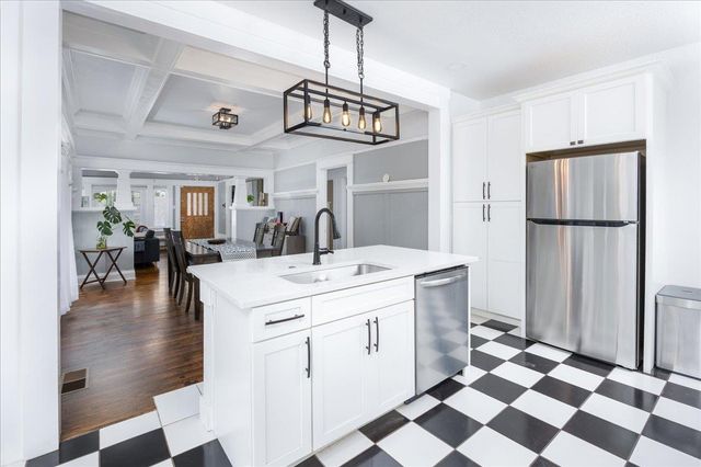 3200 San Carlos Way, Sacramento, CA 95817