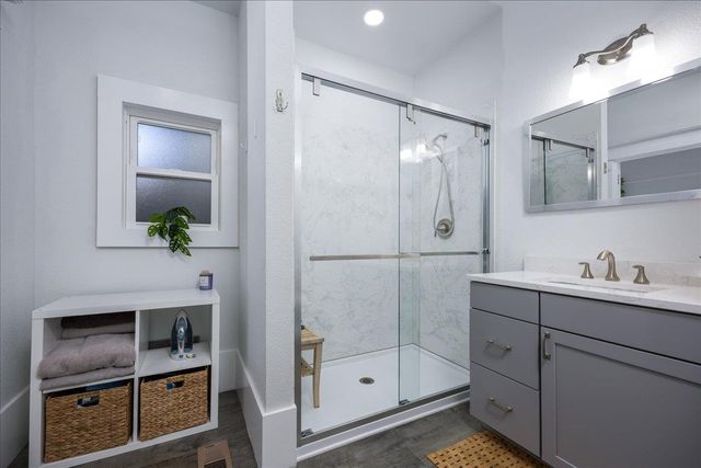 3200 San Carlos Way, Sacramento, CA 95817