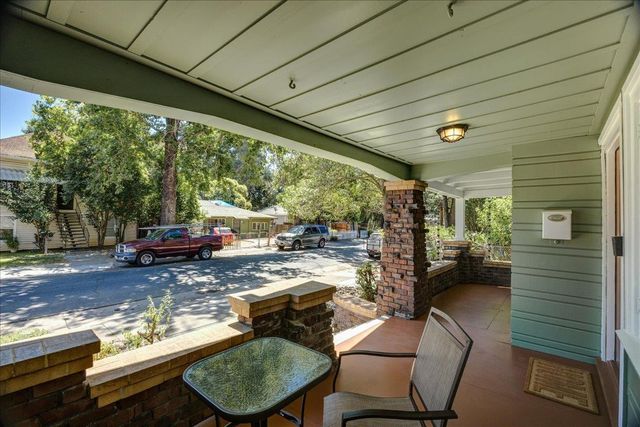 3200 San Carlos Way, Sacramento, CA 95817