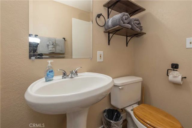 196 Sunset Lane, Sugarloaf, CA 92386