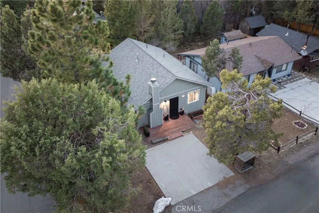 196 Sunset Lane, Sugarloaf, CA 92386