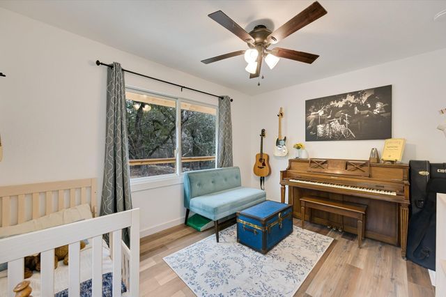 21112 Brewer LN, Lago Vista, TX 78645