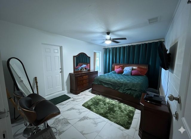 253 Davis Road, Palm Springs, FL 33461