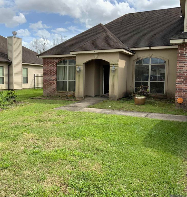 39103 Cajun Bayou Ave, Gonzales, LA 70737