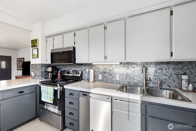 1107 W 16th Street, Port Angeles, WA 98363