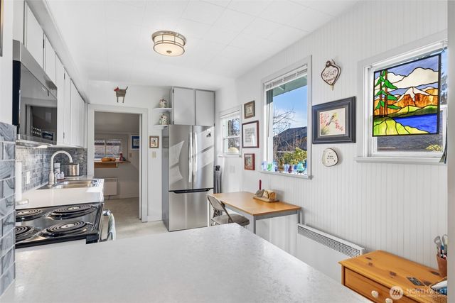 1107 W 16th Street, Port Angeles, WA 98363