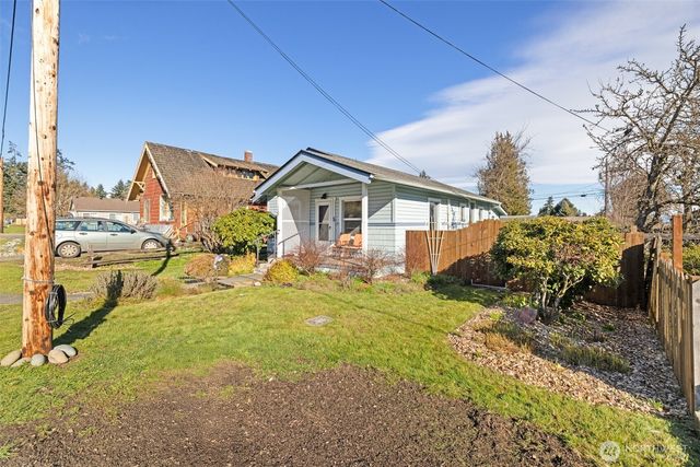 1107 W 16th Street, Port Angeles, WA 98363