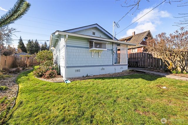 1107 W 16th Street, Port Angeles, WA 98363