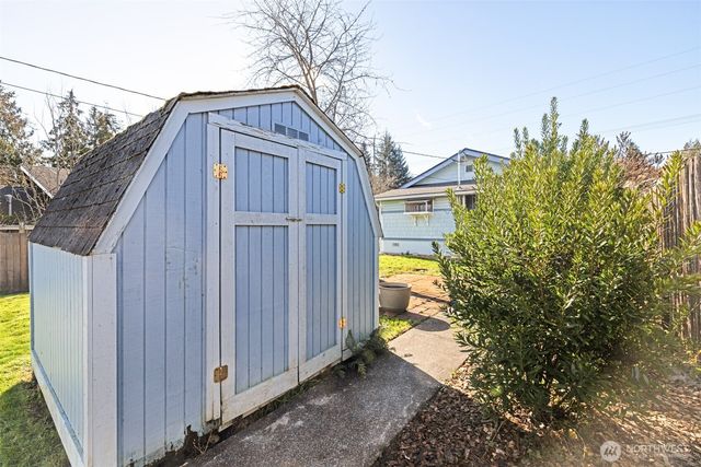 1107 W 16th Street, Port Angeles, WA 98363