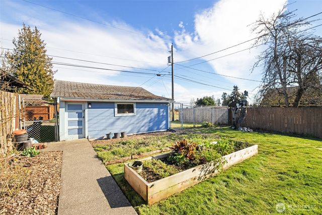 1107 W 16th Street, Port Angeles, WA 98363