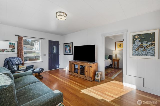 1107 W 16th Street, Port Angeles, WA 98363