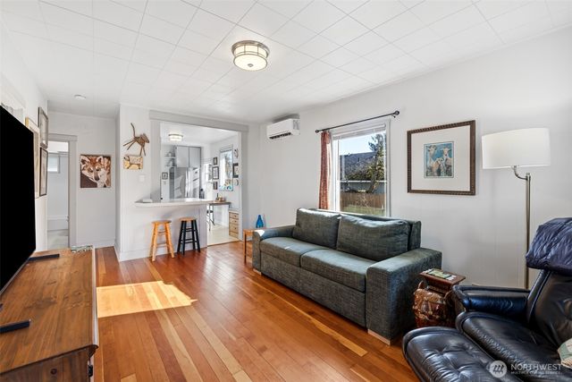 1107 W 16th Street, Port Angeles, WA 98363