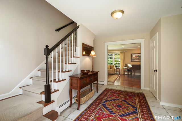 70 Chestnut Hill Lane, Stamford, CT 06903