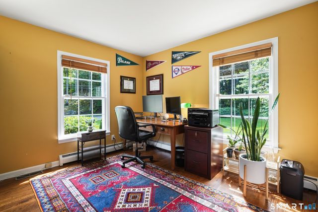 70 Chestnut Hill Lane, Stamford, CT 06903
