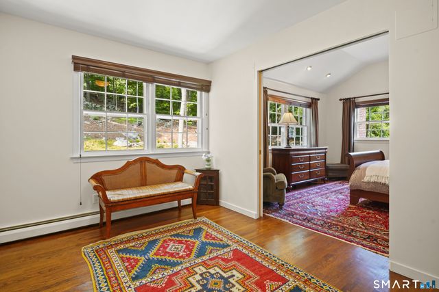 70 Chestnut Hill Lane, Stamford, CT 06903