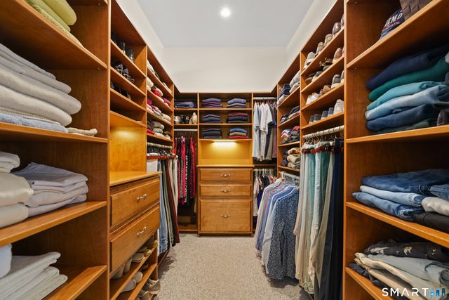 70 Chestnut Hill Lane, Stamford, CT 06903