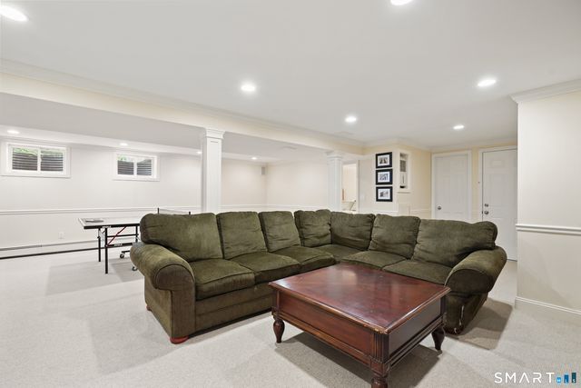 70 Chestnut Hill Lane, Stamford, CT 06903