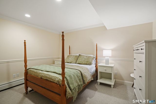70 Chestnut Hill Lane, Stamford, CT 06903