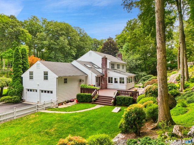 70 Chestnut Hill Lane, Stamford, CT 06903