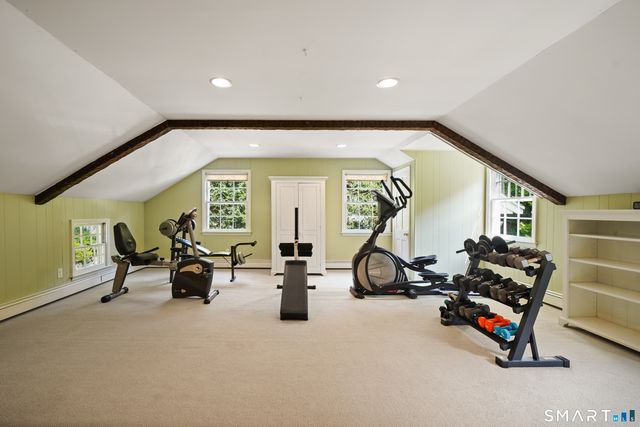 70 Chestnut Hill Lane, Stamford, CT 06903