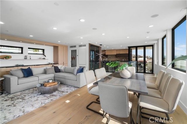 214 El Porto Street, Manhattan Beach, CA 90266