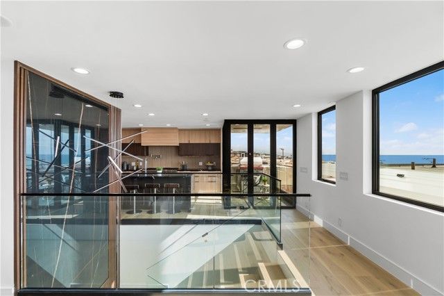 214 El Porto Street, Manhattan Beach, CA 90266