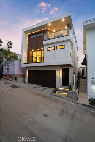 214 El Porto Street, Manhattan Beach, CA 90266