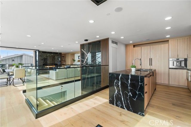 214 El Porto Street, Manhattan Beach, CA 90266