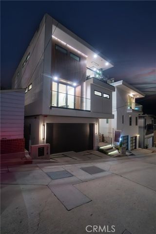 214 El Porto Street, Manhattan Beach, CA 90266