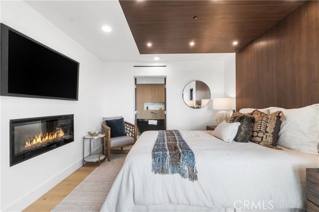 214 El Porto Street, Manhattan Beach, CA 90266