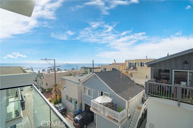 214 El Porto Street, Manhattan Beach, CA 90266