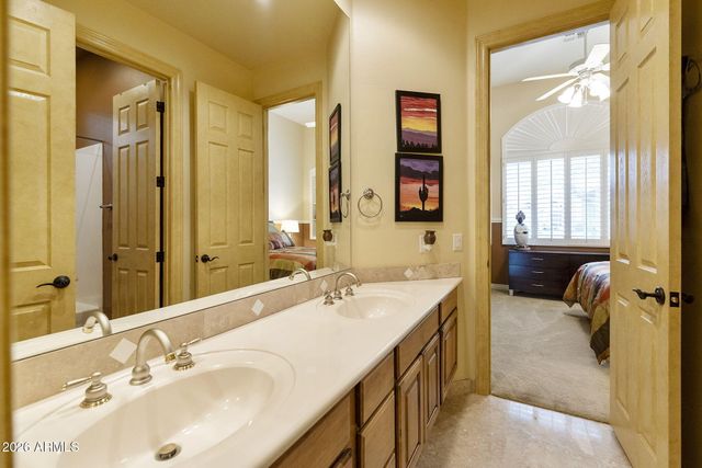 9439 E CAVALRY Drive, Scottsdale, AZ 85262